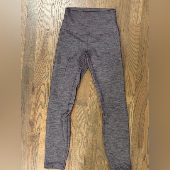 Lululemon. Women’s Legging. Size 2. Very good condition. - Picture 1 of 2